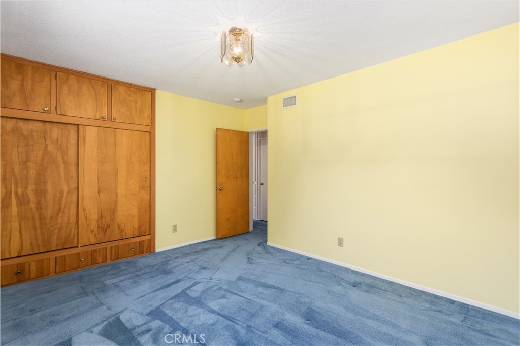 1151 W Crescent Property Photo 32