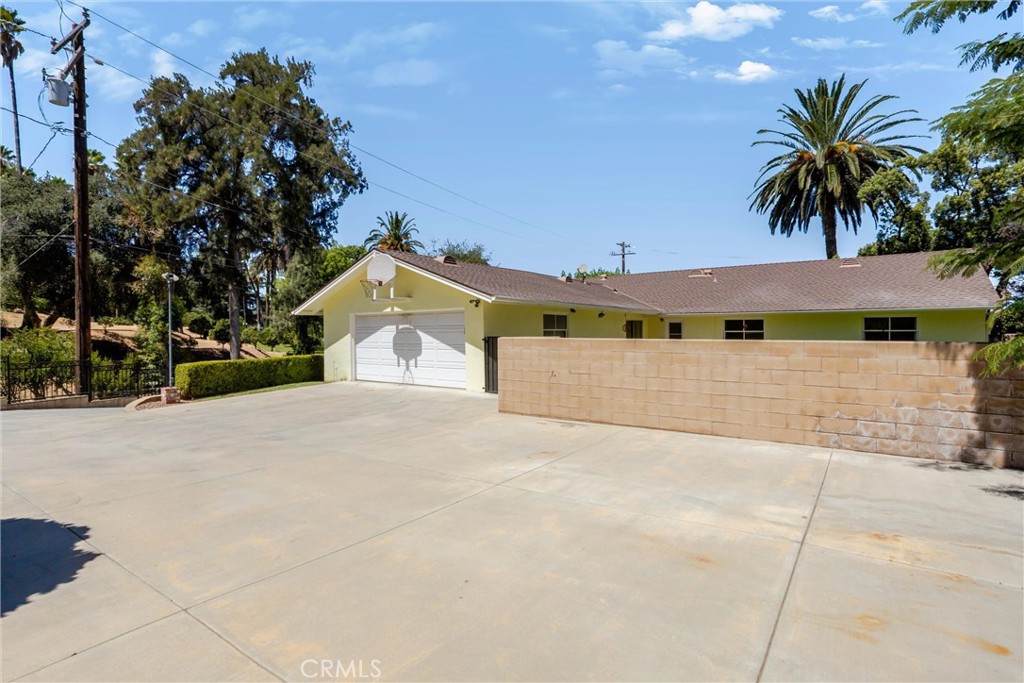 1151 W Crescent Property Photo 40