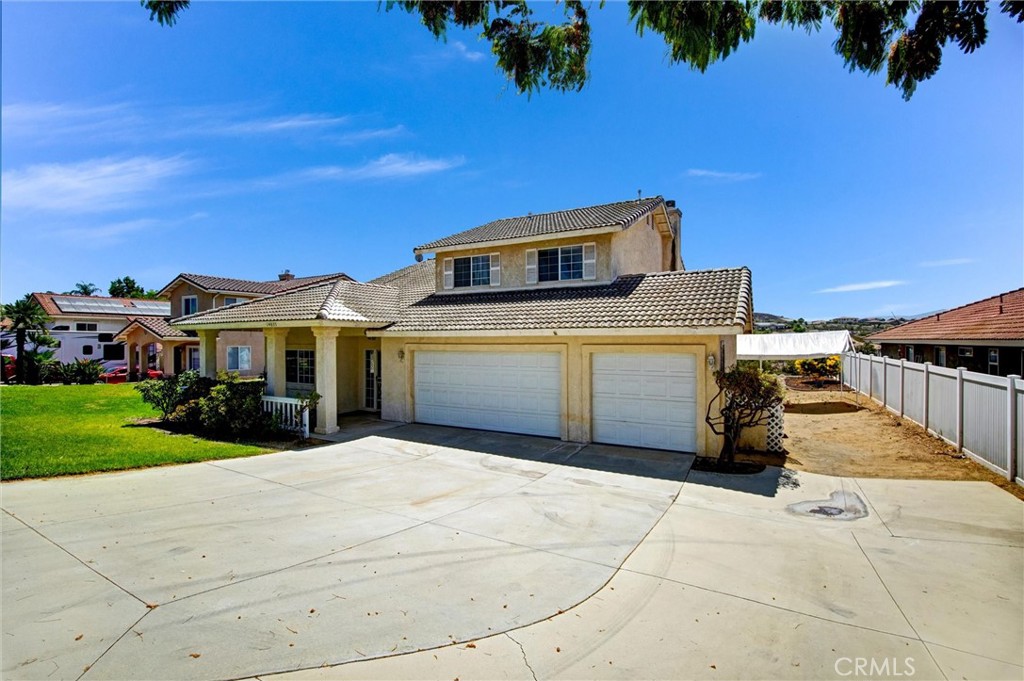 14035 Moonridge Property Photo 3