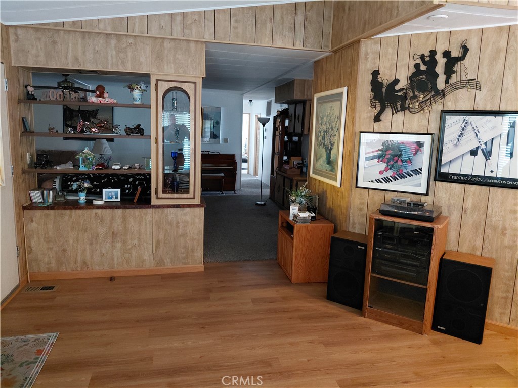 10226 Frontier Property Photo 7