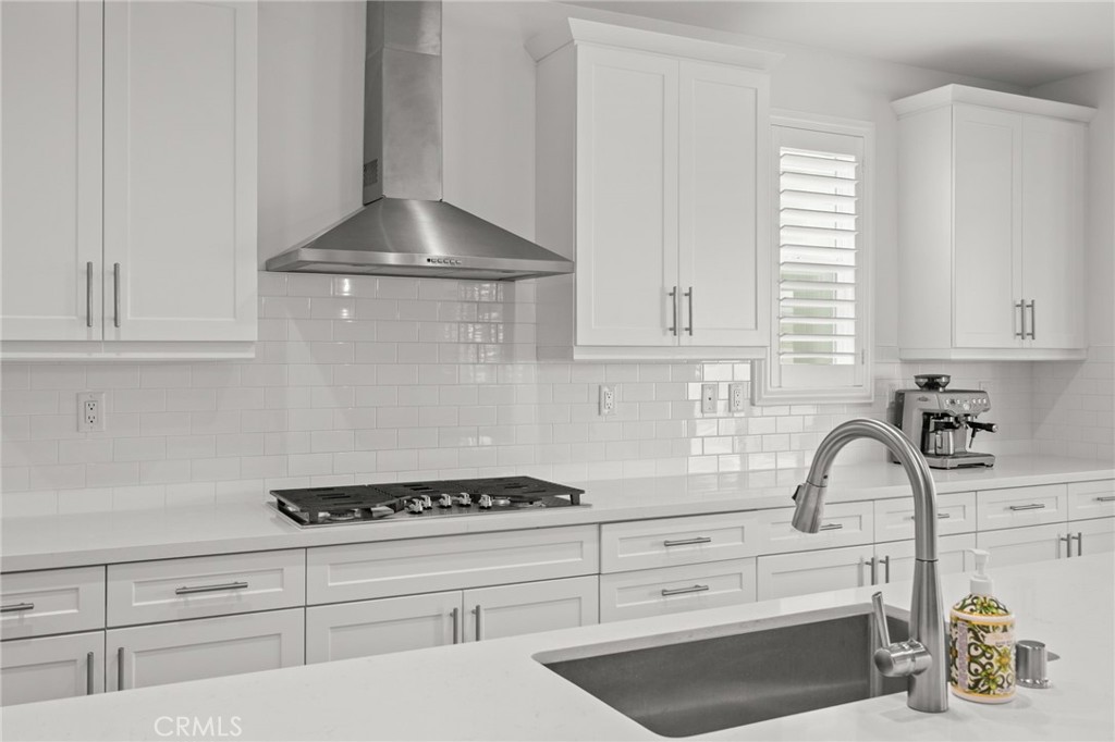 16643 Evelyn Property Photo 11