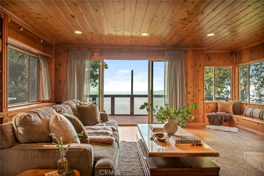 24251 Great View Drive Property Photo 11