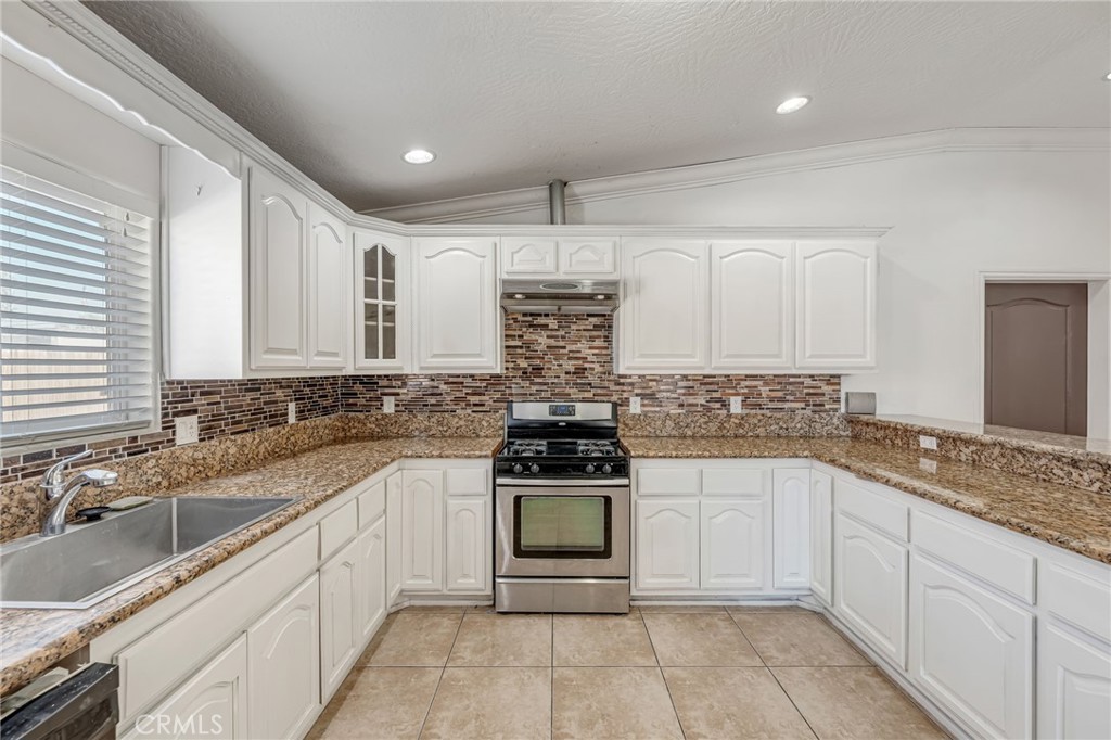 14944 Coalinga Property Photo 14
