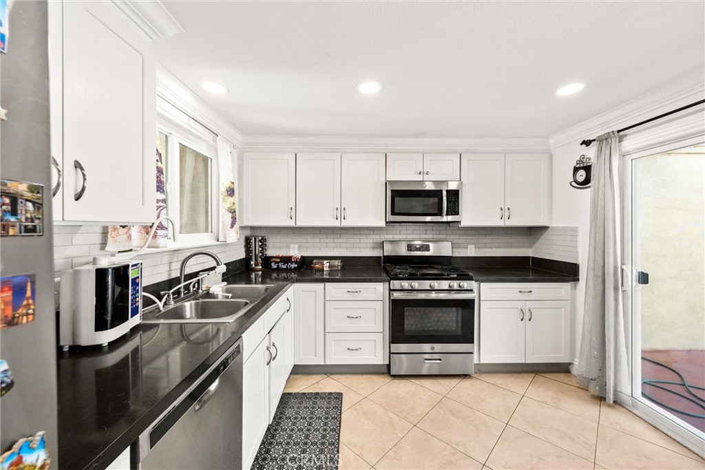 1183 Mountain Gate Property Photo 1