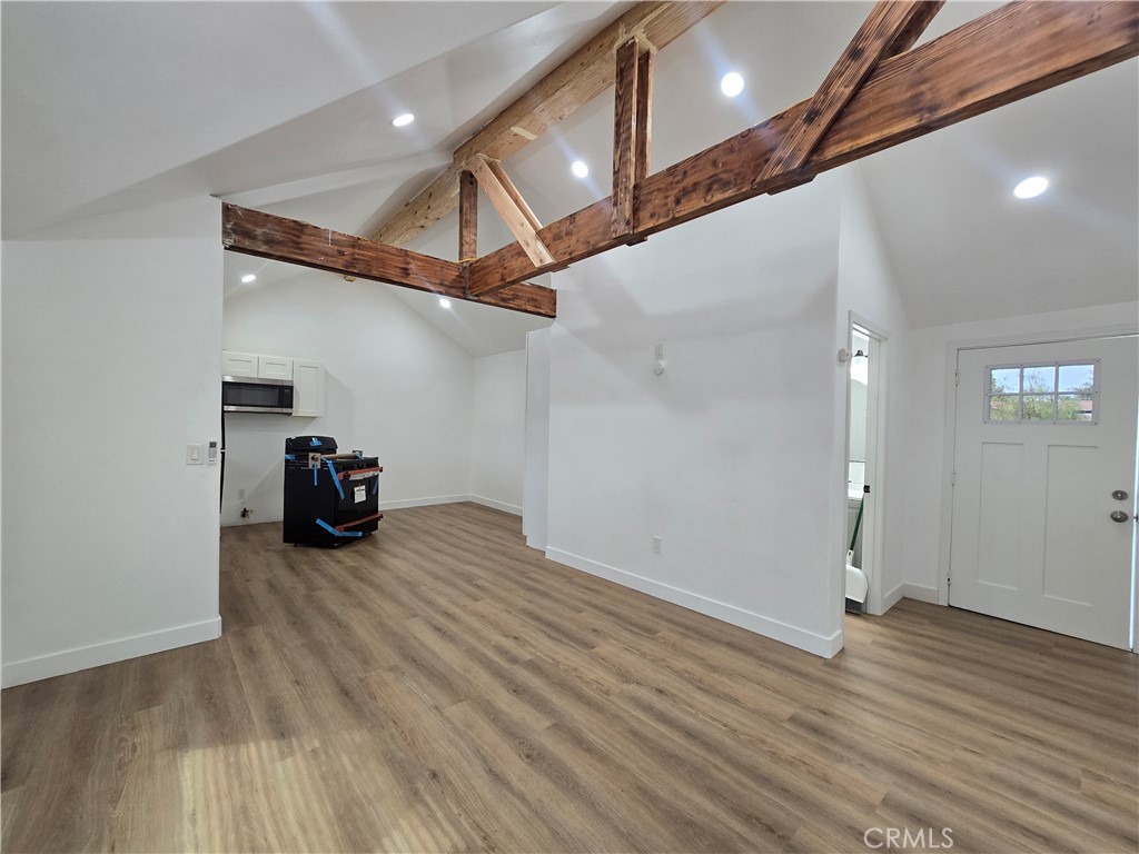4728 Hillside A Property Photo 3