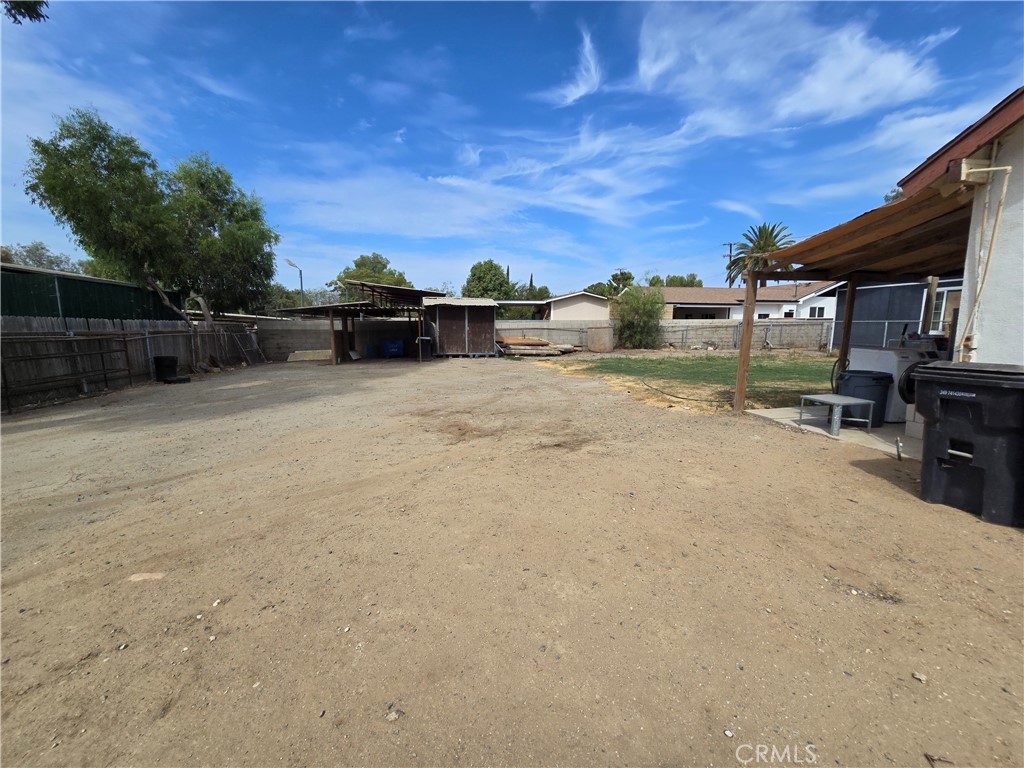 4728 Hillside A Property Photo 24