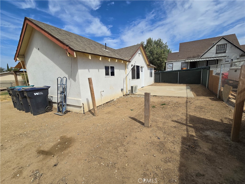4728 Hillside A Property Photo 25
