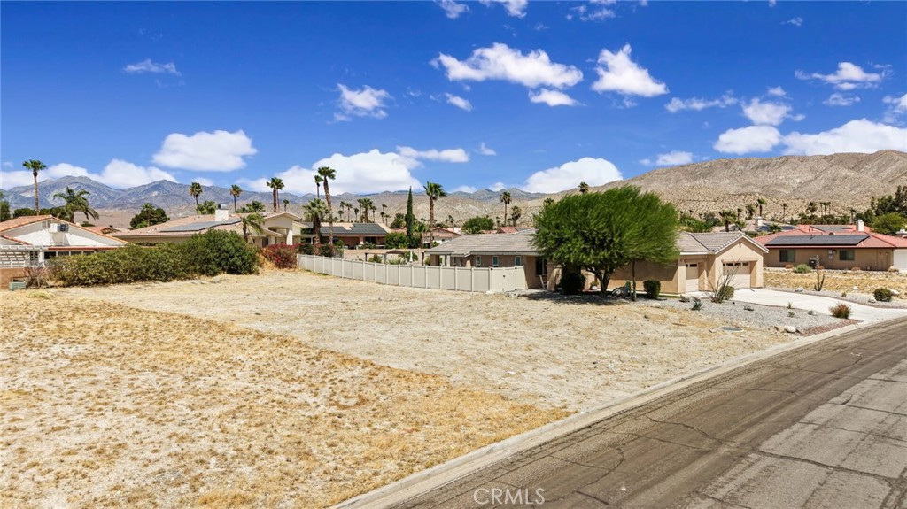 9731 Capiland Property Photo 1