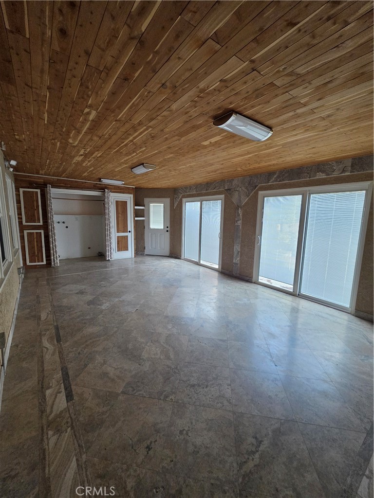 938 Ford Property Photo 5