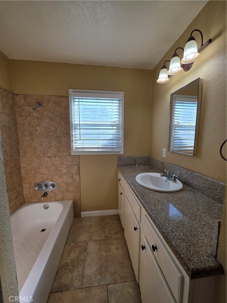 938 Ford Property Photo 9