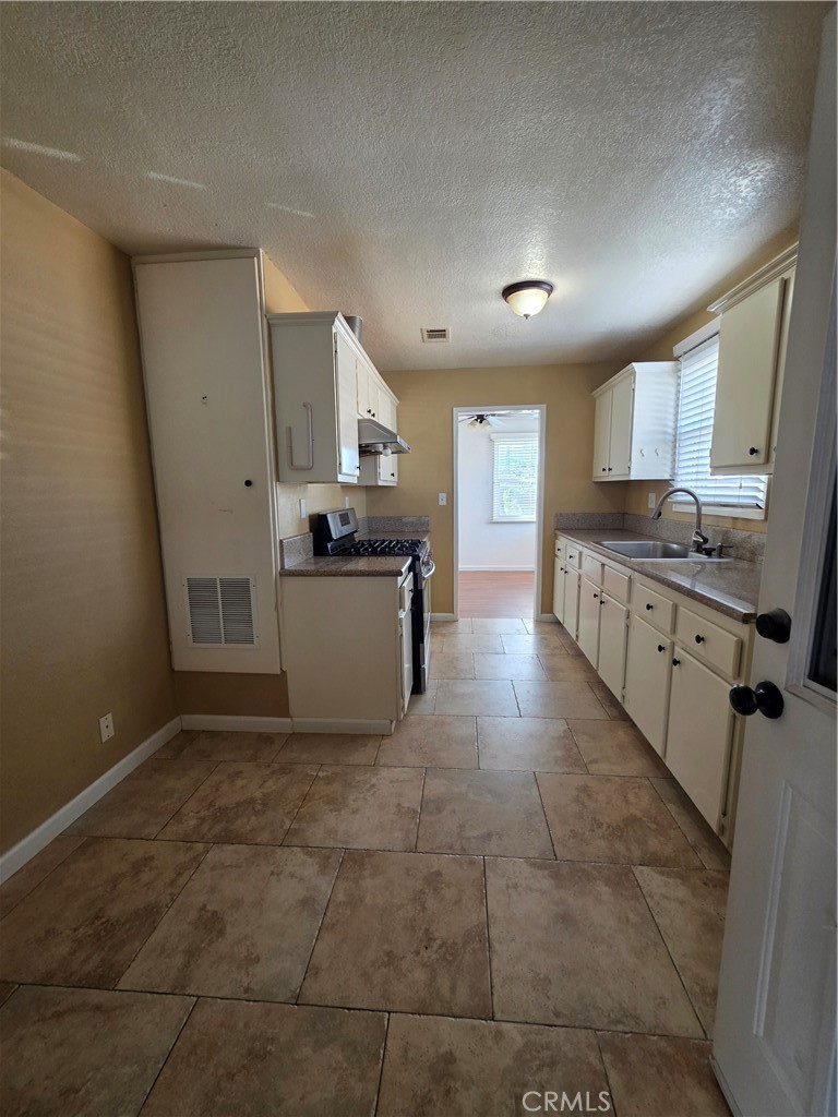 938 Ford Property Photo 13