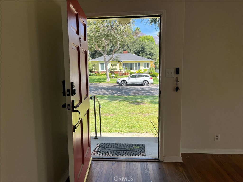 2440 Queensberry Road Property Photo 5