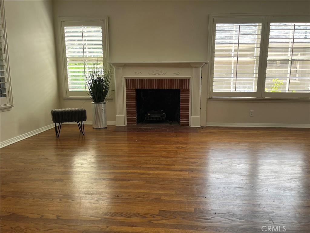 2440 Queensberry Road Property Photo 8