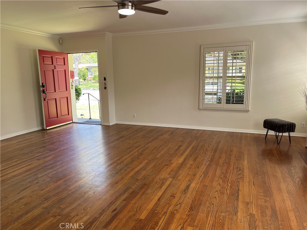 2440 Queensberry Road Property Photo 9