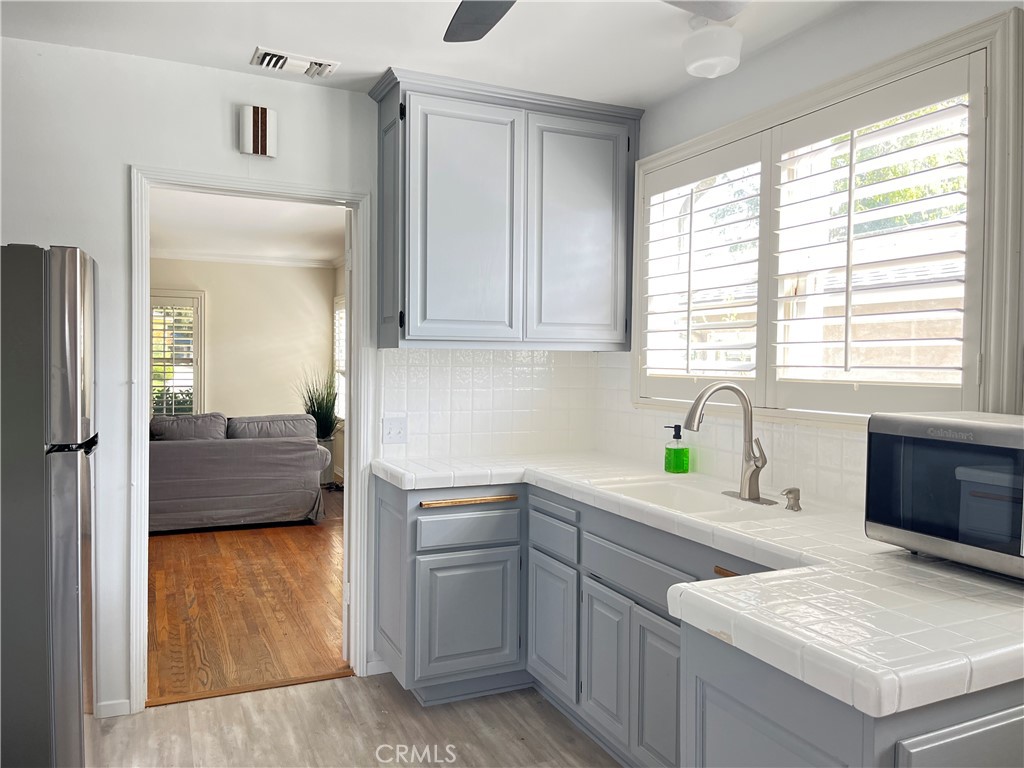 2440 Queensberry Road Property Photo 13