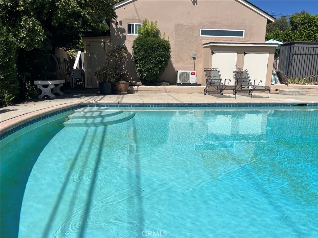 2440 Queensberry Road Property Photo 36