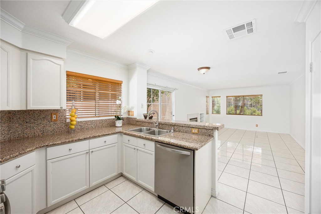 921 Blossomcreek Ln Property Photo 19