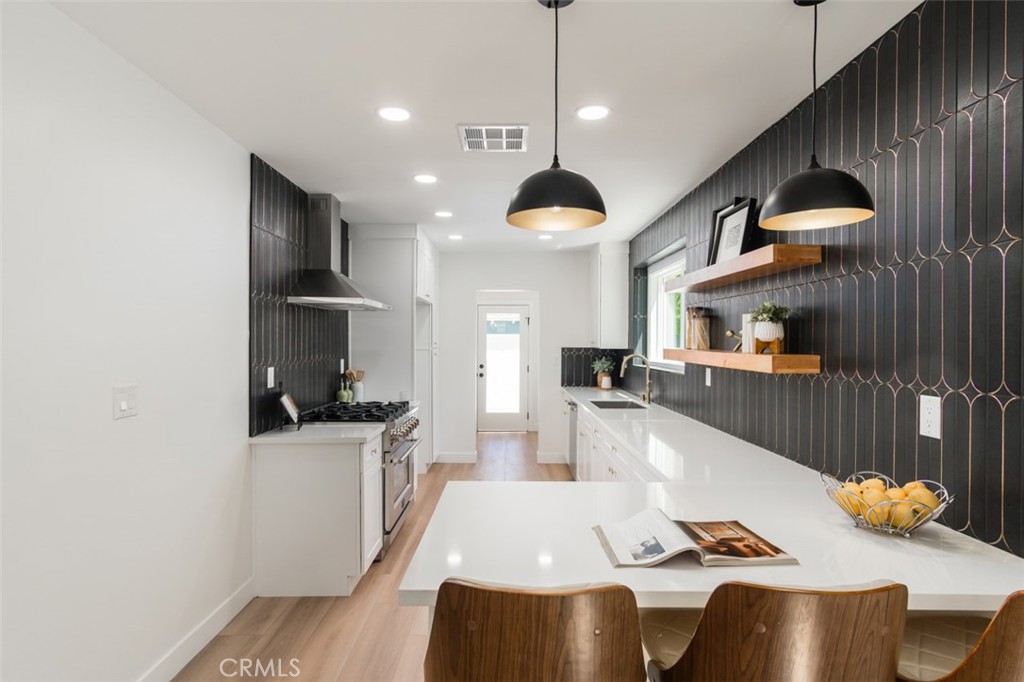 3810 Olmsted Avenue Property Photo 9