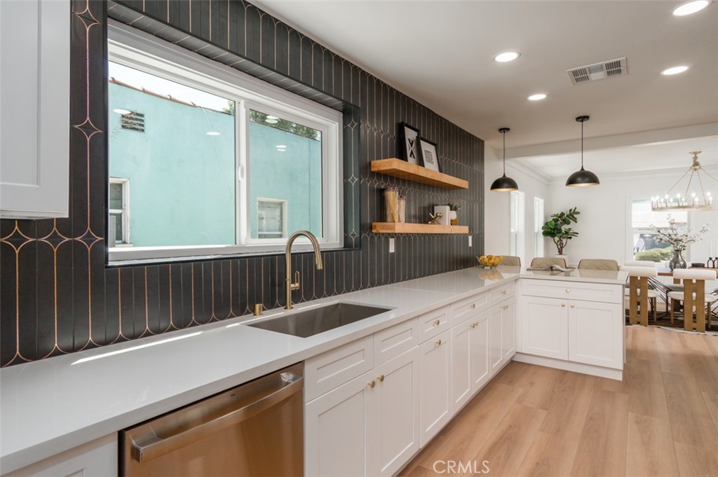 3810 Olmsted Avenue Property Photo 12