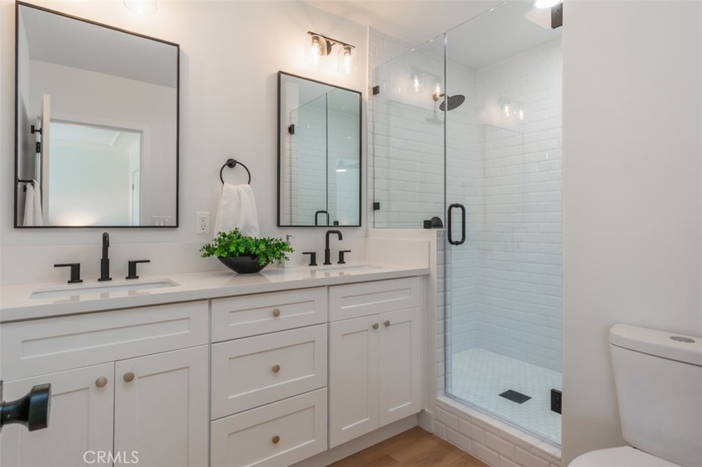 3810 Olmsted Avenue Property Photo 16