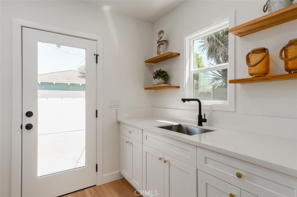 3810 Olmsted Avenue Property Photo 22