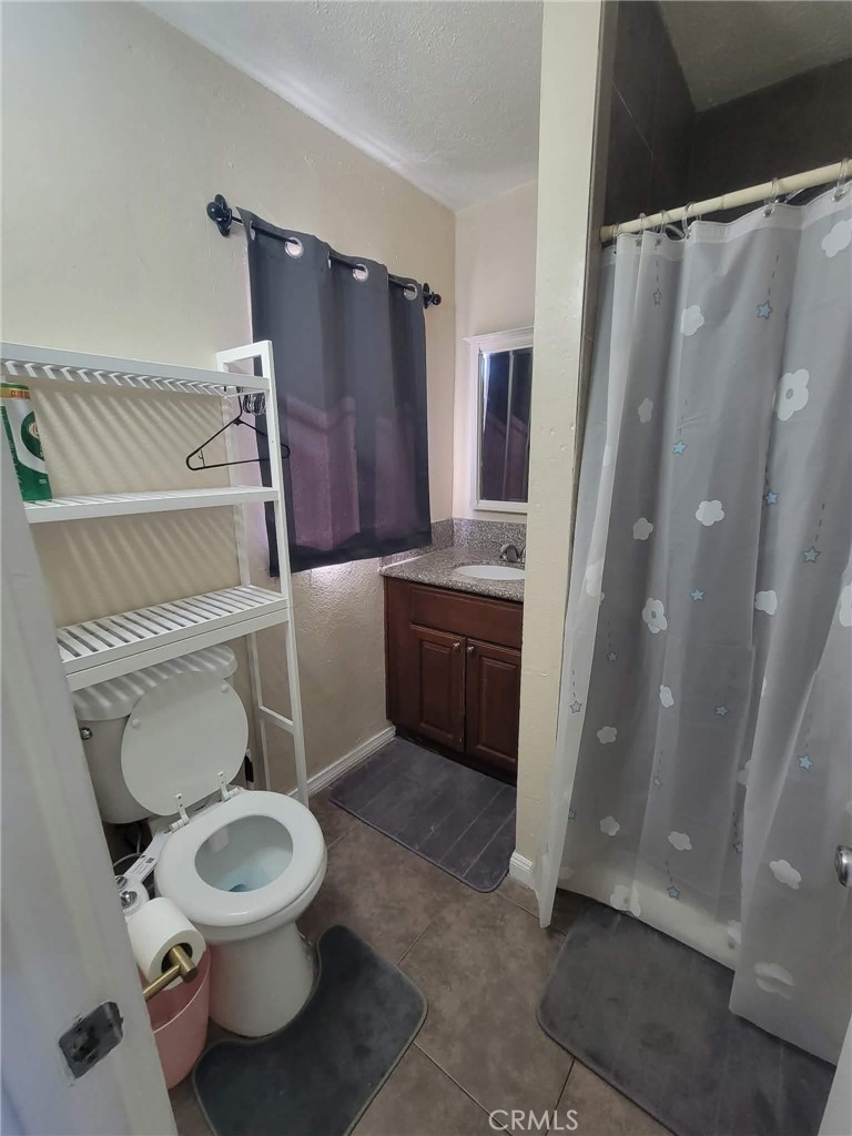 643 Unit C E 7th Property Photo 9