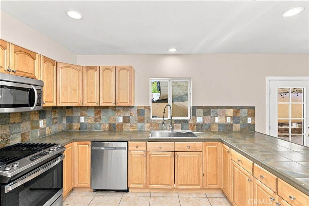 33275 Campus Lane Property Photo 4