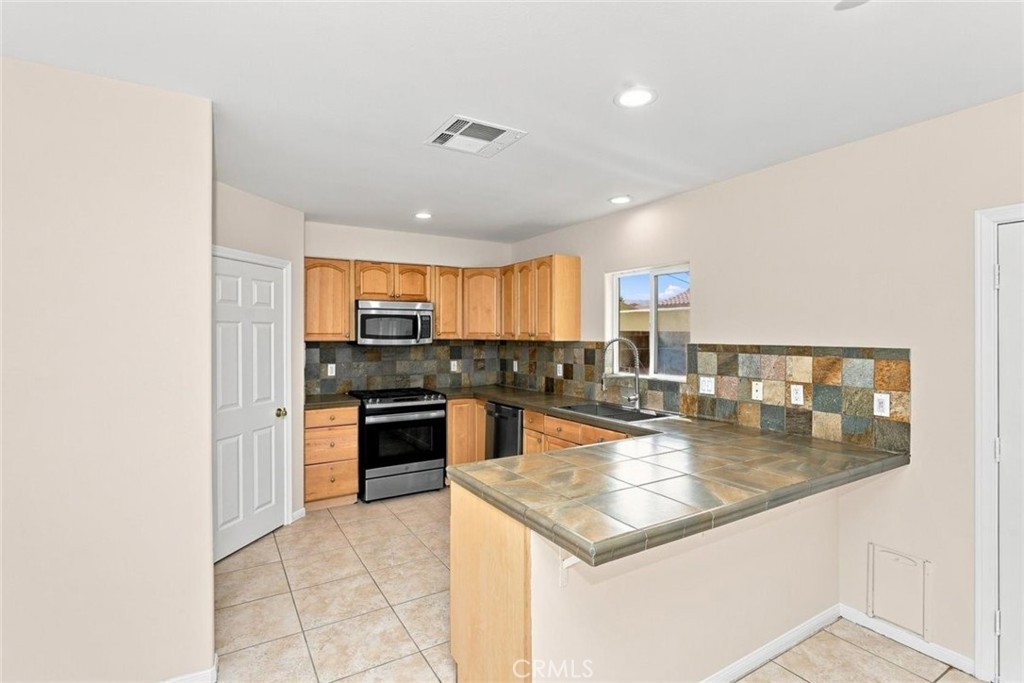 33275 Campus Lane Property Photo 6