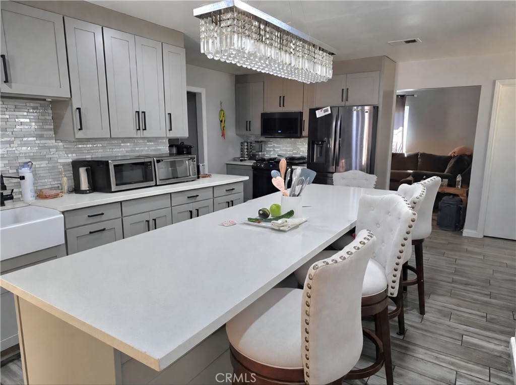 1420 N Rancho Avenue Property Photo 8