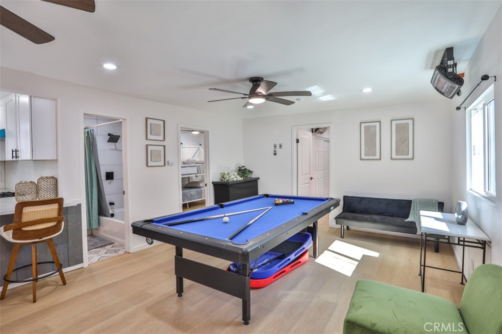672 Talmadge Property Photo 4