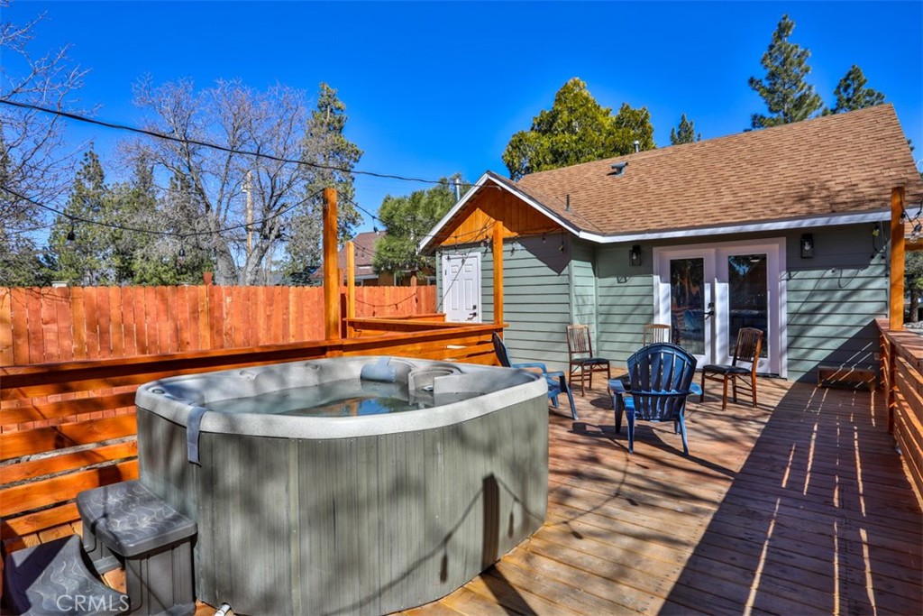 672 Talmadge Property Photo 23