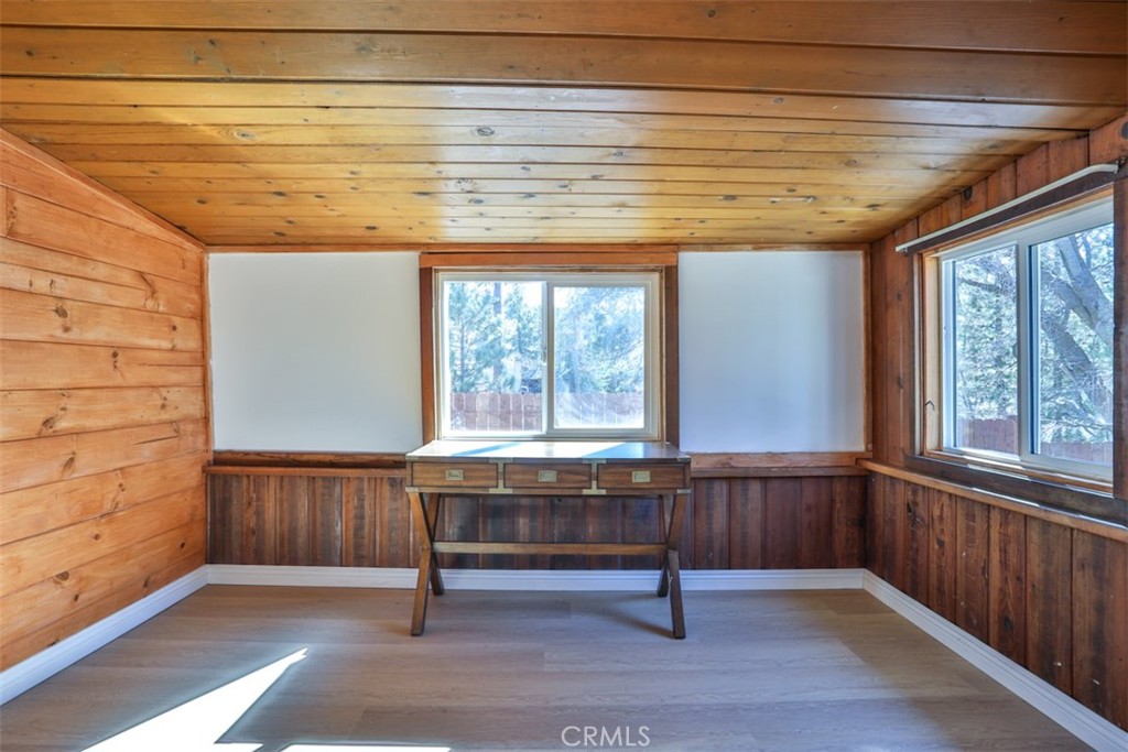 672 Talmadge Property Photo 30