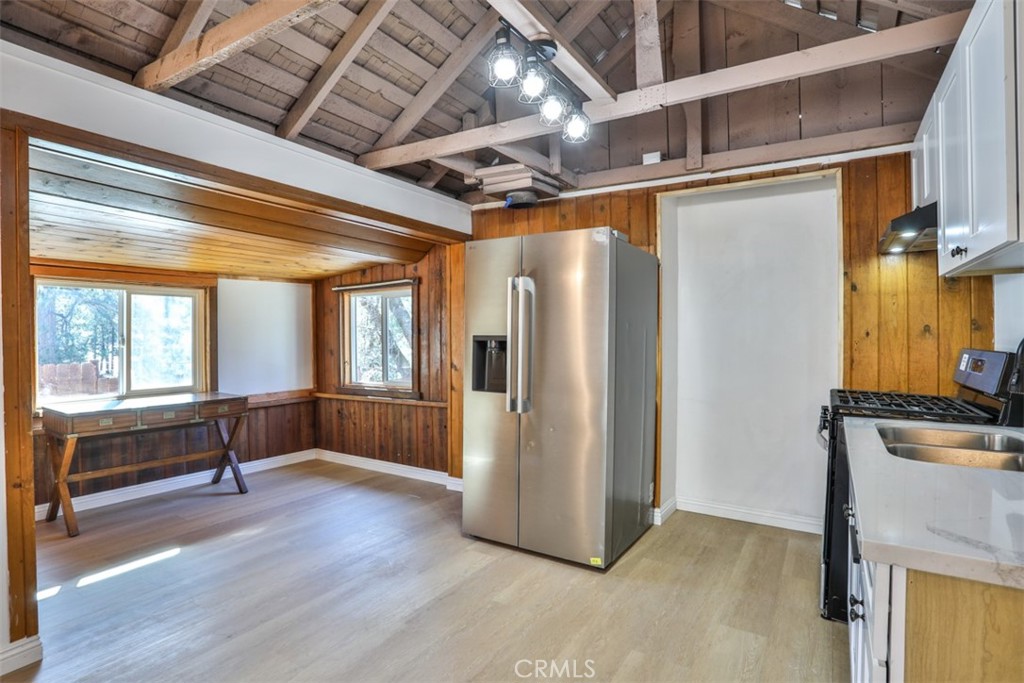 672 Talmadge Property Photo 31