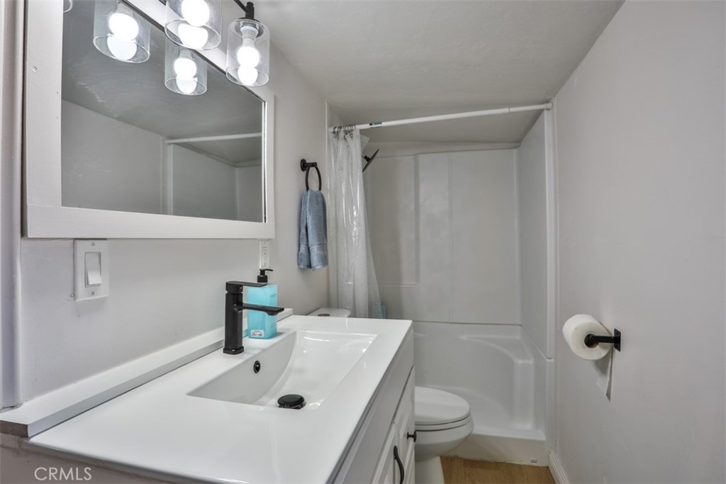 672 Talmadge Property Photo 34