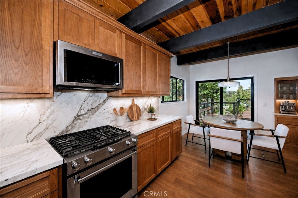 359 John Muir Road Property Photo 11
