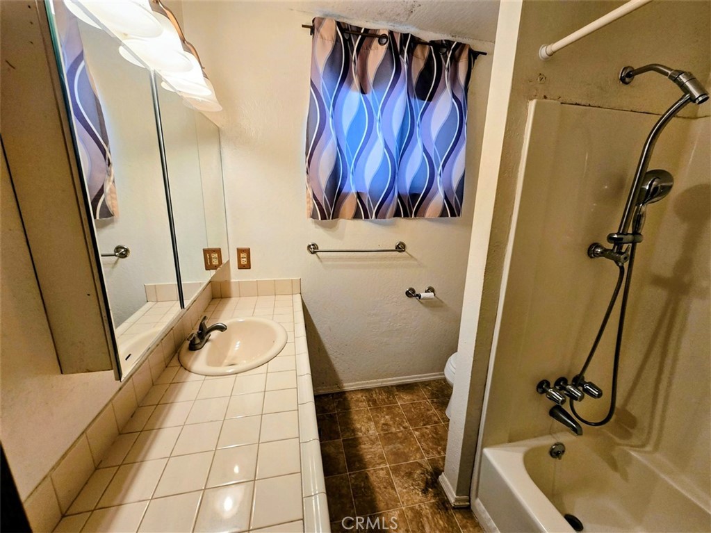981 Lausanne Drive Property Photo 6