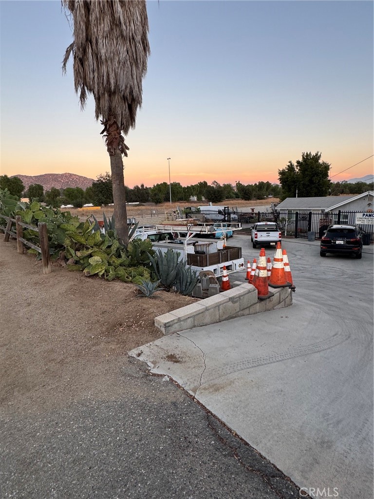 1642 4th Property Photo 5