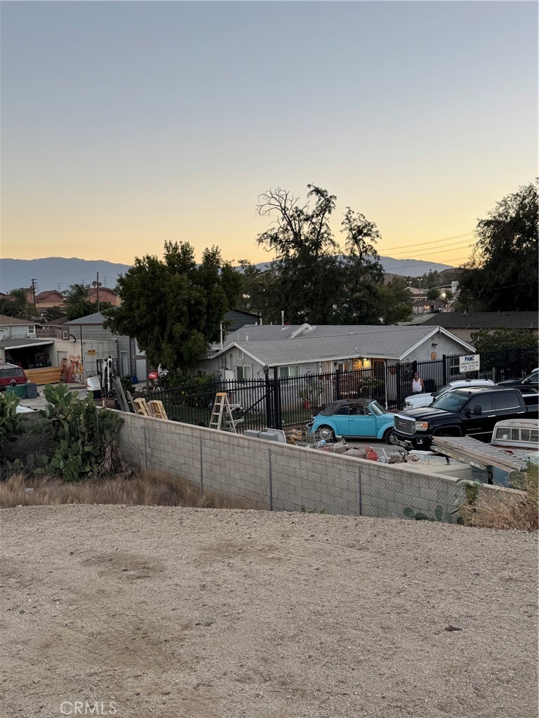 1642 4th Property Photo 10