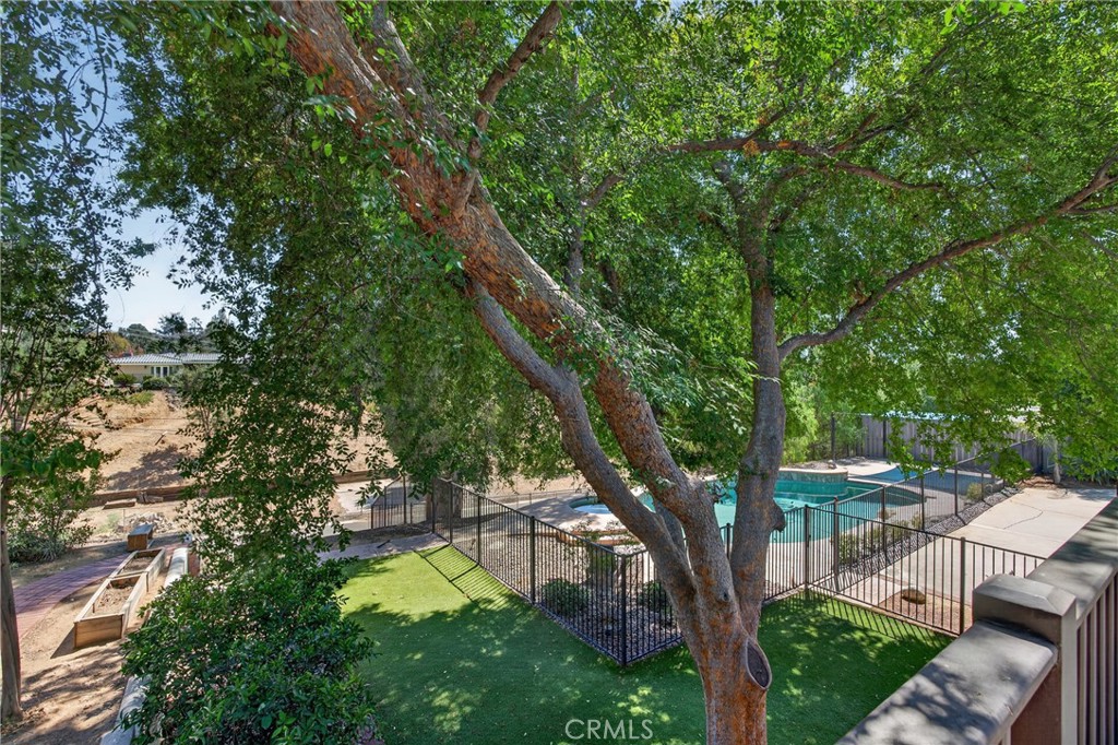 636 E Mariposa Property Photo 40