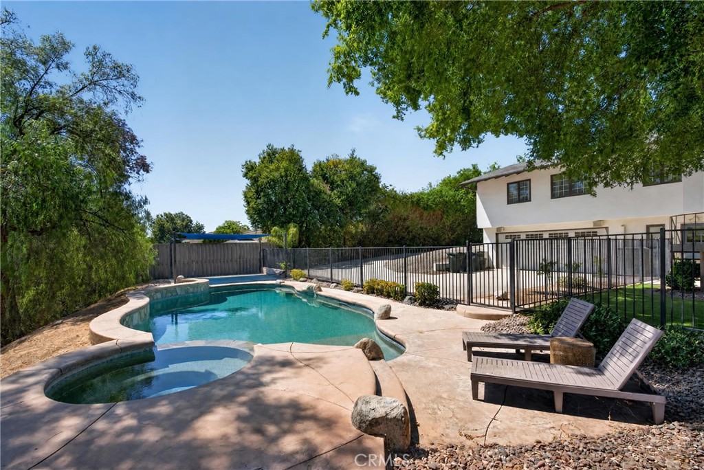 636 E Mariposa Property Photo 48