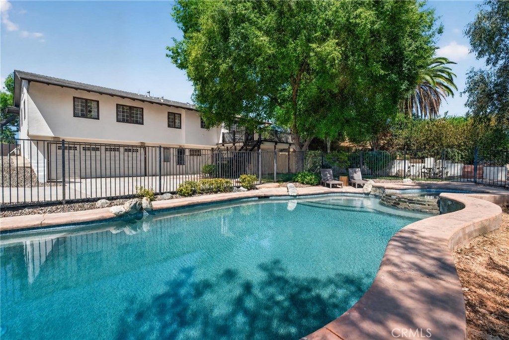 636 E Mariposa Property Photo 49