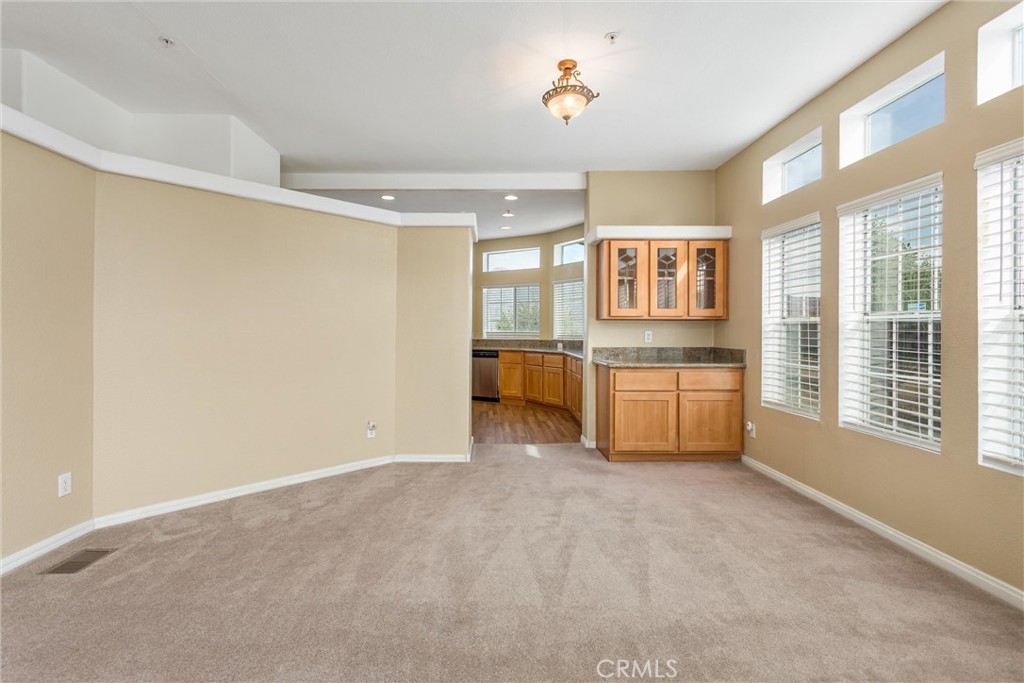 47180 Woodcliff Drive Property Photo 9