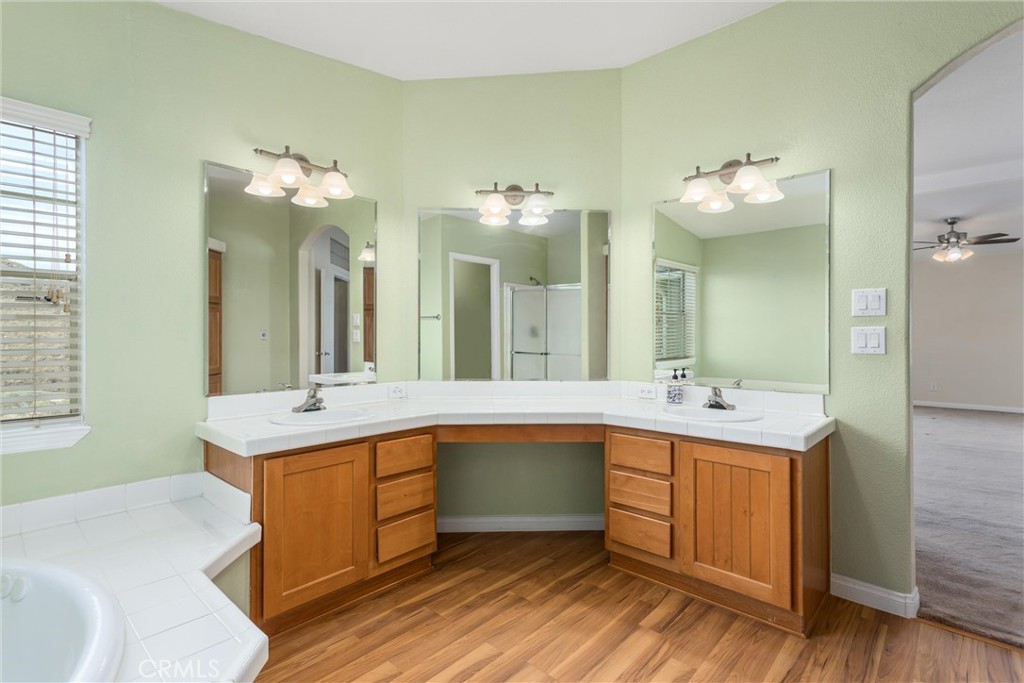 47180 Woodcliff Drive Property Photo 22