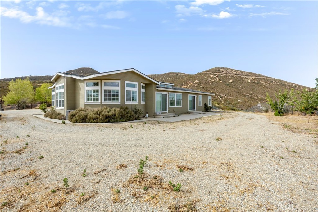47180 Woodcliff Drive Property Photo 30