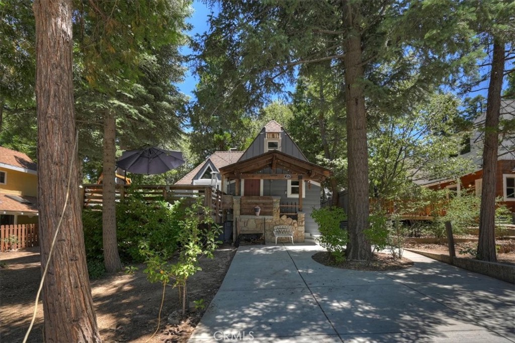 311 Hemlock Property Photo 1