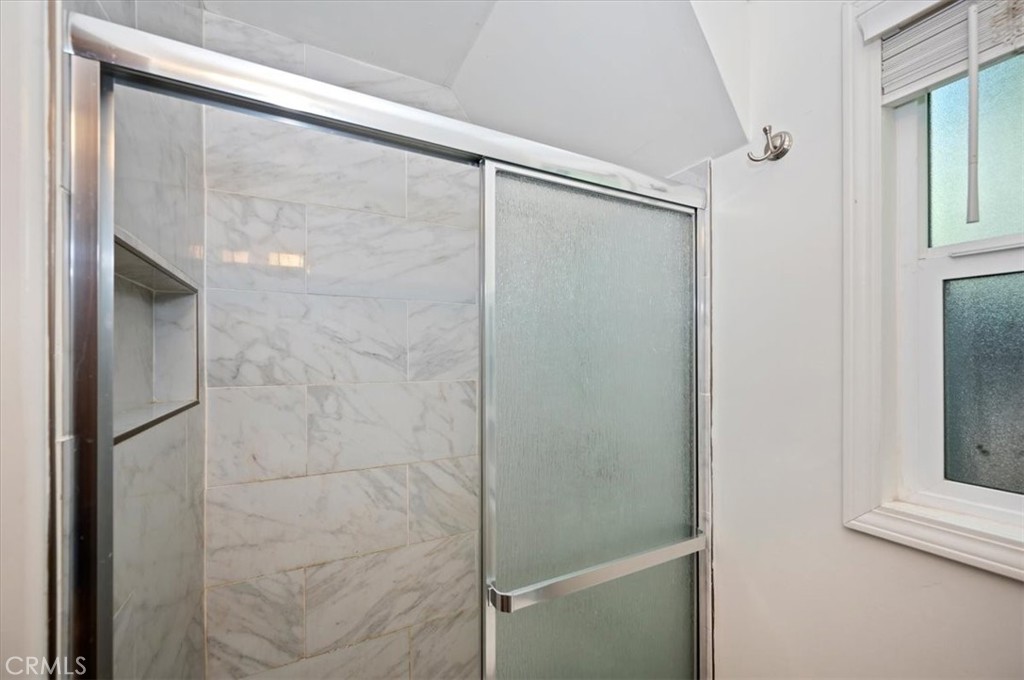 311 Hemlock Property Photo 13