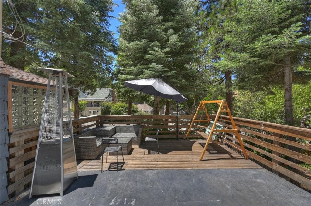 311 Hemlock Property Photo 21