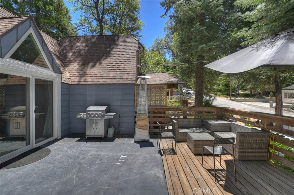 311 Hemlock Property Photo 23