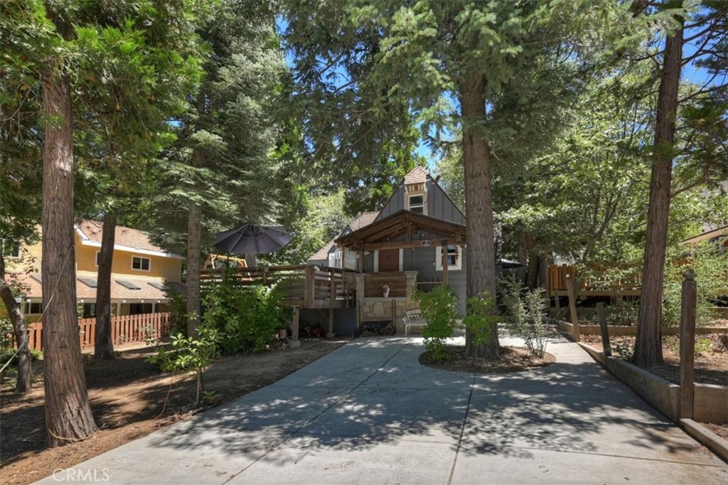 311 Hemlock Property Photo 29