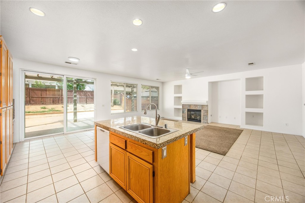 1434 Desert Star Property Photo 5